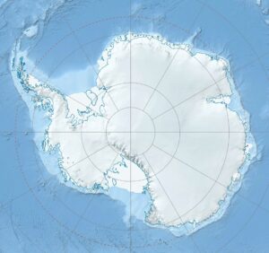 A map of Antarctica that show where all the longitude lines converging at the South Pole. 